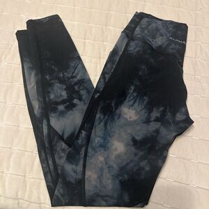 Alphalete Black and Gray Tie-Dye Leggings